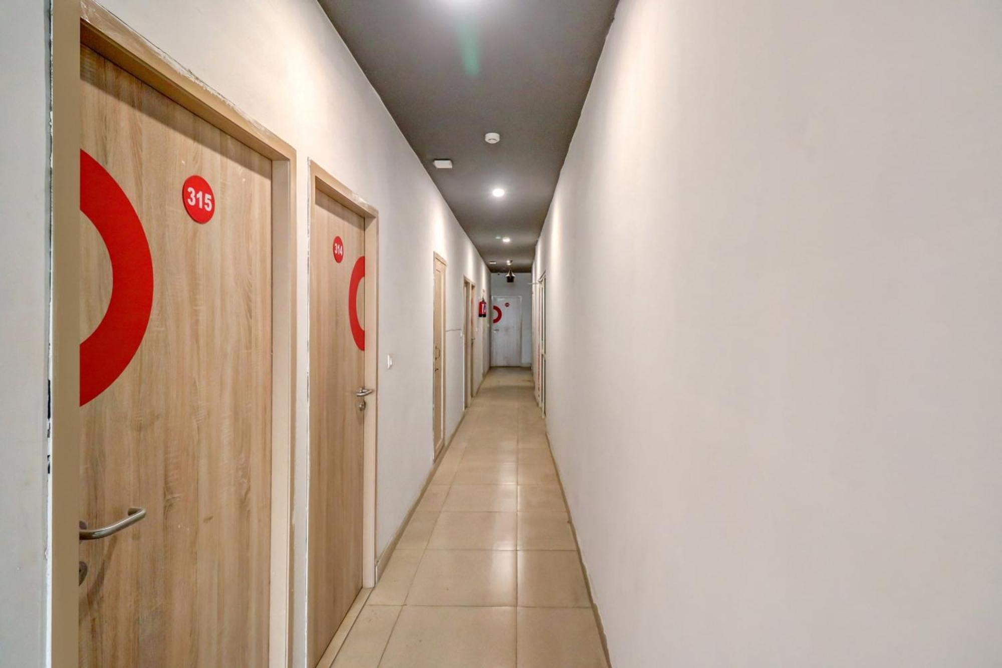 Hotel O Jps Grand Hotel Νέο Δελχί Εξωτερικό φωτογραφία