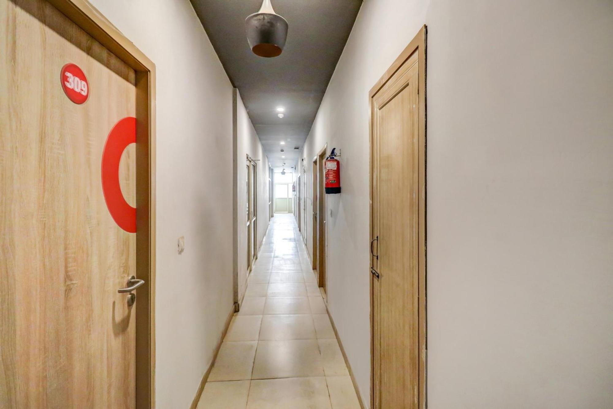 Hotel O Jps Grand Hotel Νέο Δελχί Εξωτερικό φωτογραφία